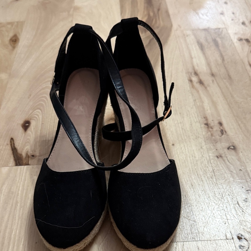 Truffle Collection Black Espadrille Wedges NWOT